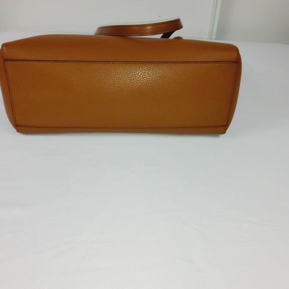 Michael Kors Kimberly Large Leather Tote & Purse Wallet 2 in 1 (Tan) - Picture 6 of 15